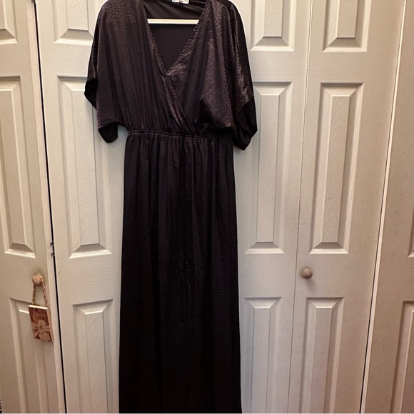 Baltic Born Savannah Kimono Wrap Dress - Picture 2 of 8